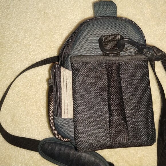 Sumdex Fully Padded Generic Camera Bag in Mint Conditions - Picture 4 of 10